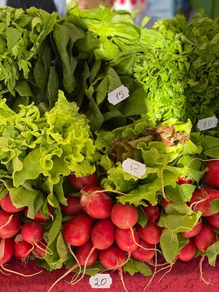 Legume și verdeata crescute natural .